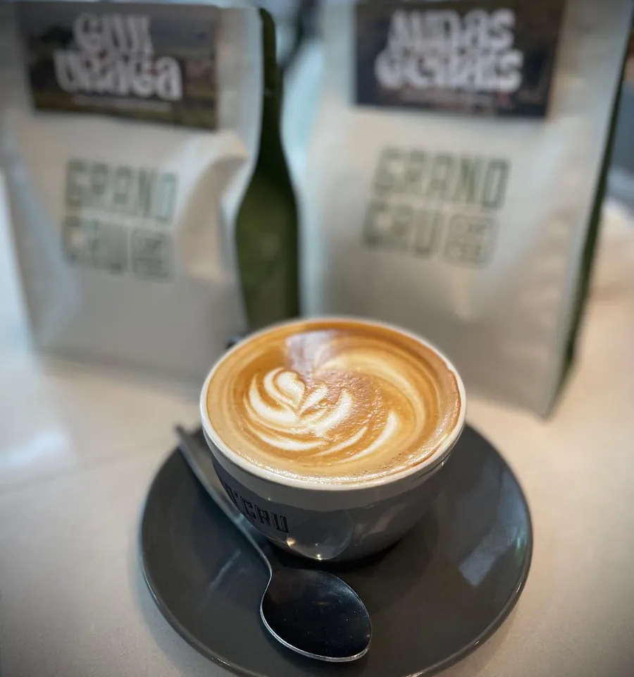 Latte with Grand Cru coffee beans